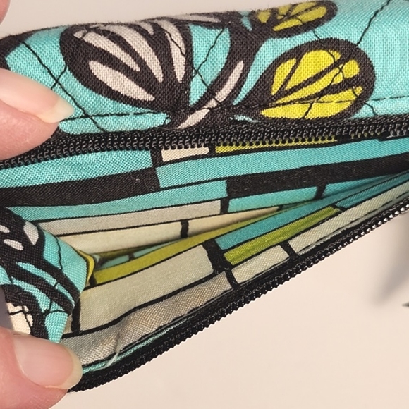 Vera Bradley compact wallet - retired pattern Island Blooms - Picture 9 of 9